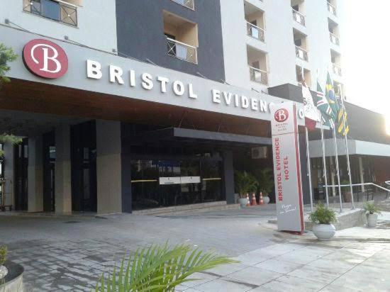 Flat Bristol Hotel, Muito Confortavel ゴイアニア エクステリア 写真